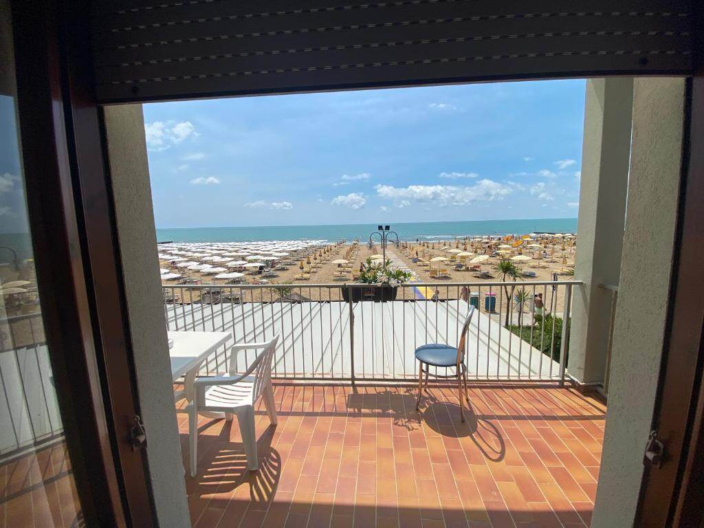 Sea-view balcony